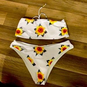 SHEIN sunflower, strapless bikini